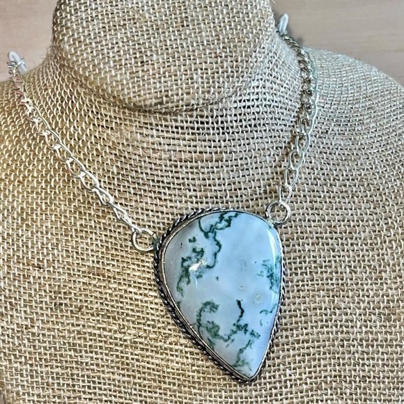 Dendritic Tree Agate Pendant Necklace - Picture 7 of 10